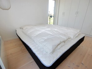3 bedrooms, Internet