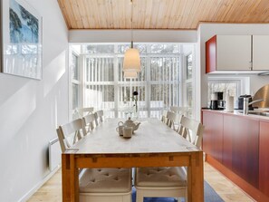 Dining - "Dorit" - 600m from the sea by Interhome (Hasle)