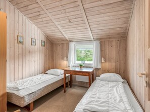 3 عدّة غرف نوم وخدمة الإنترنت