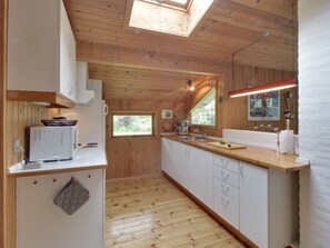 Fridge, microwave, oven, cookware/dishes/utensils