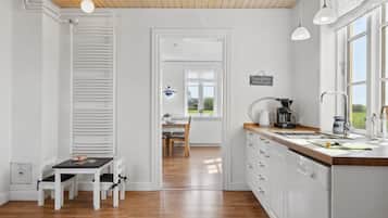 Køleskab, mikrobølgeovn, ovn, opvaskemaskine