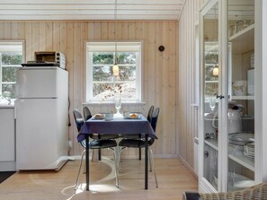 Dining - "Amie" - 800m from the sea by Interhome (Blokhus)
