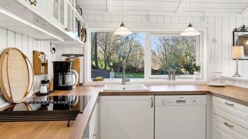 Réfrigérateur, micro-ondes, lave-vaisselle