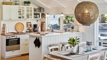 Réfrigérateur, micro-ondes, lave-vaisselle