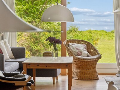 "Carmen" - 25m from the sea by Interhome