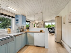 Refrigerador, microondas, horno y lavavajillas 