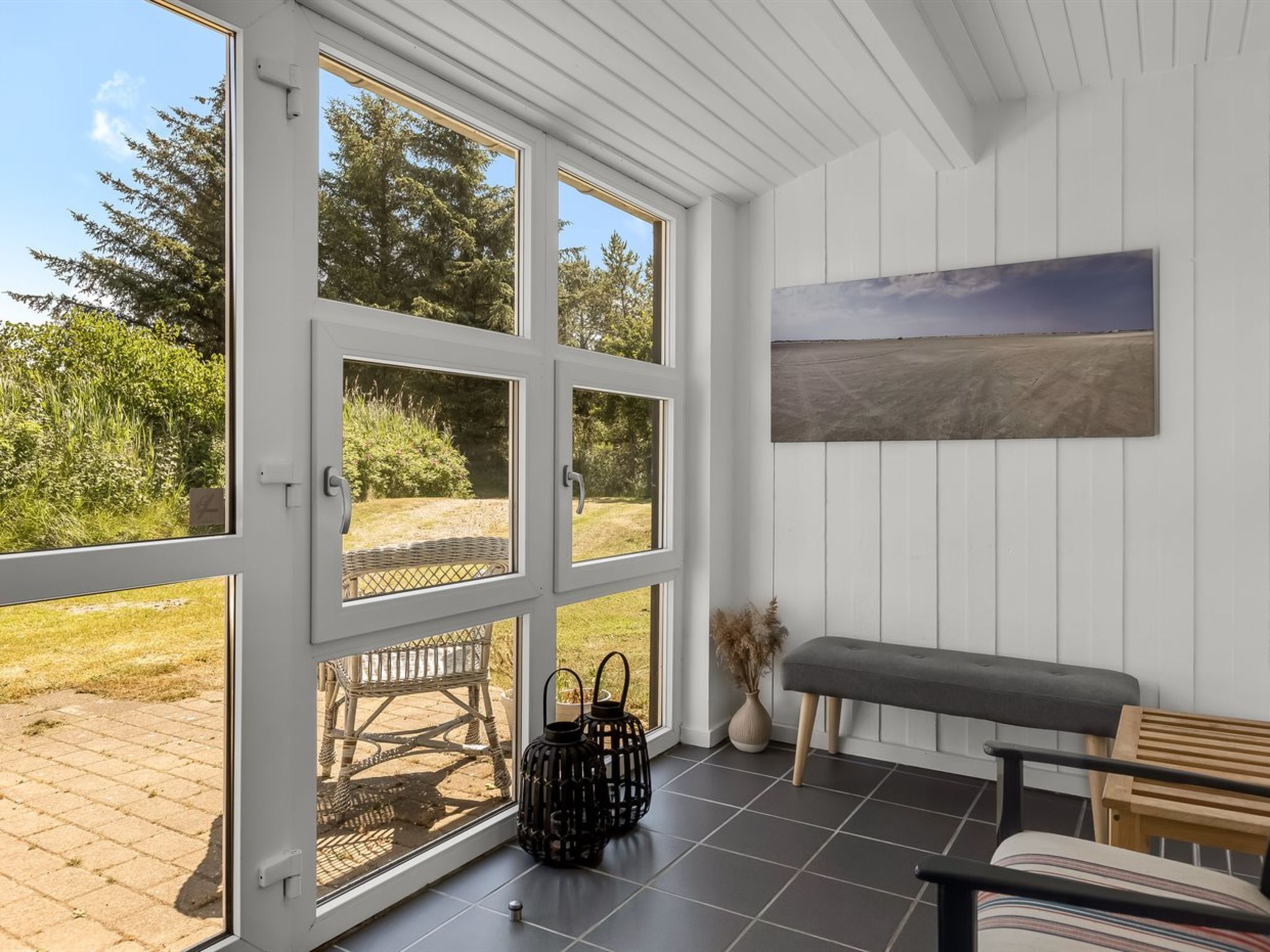 Fernseher, Kamin, DVD-Player