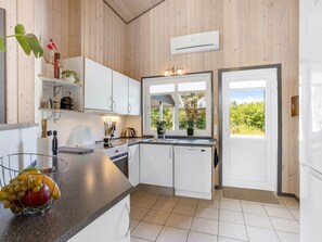 Køleskab, mikrobølgeovn, ovn, opvaskemaskine