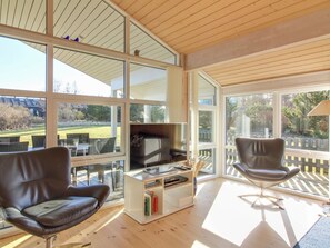 TV, DVD player - "Nynke" - 600m from the sea by Interhome (Løkken)