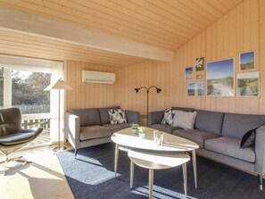 TV, DVD player - "Nynke" - 600m from the sea by Interhome (Løkken)