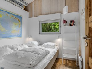 3 bedrooms, Internet