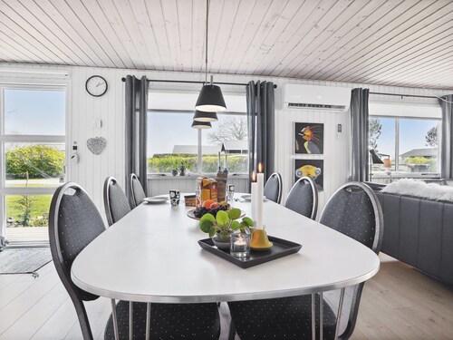 "Anisa" - 400m from the sea by Interhome