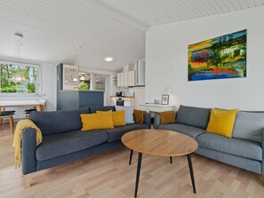 TV - "Esben" - 350m from the sea by Interhome (Allinge)