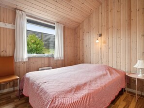 3 bedrooms, Internet