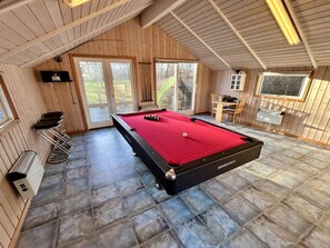 غرفة الألعاب