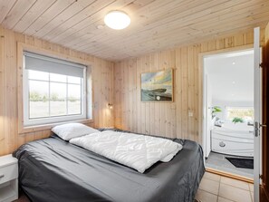 3 bedrooms, Internet