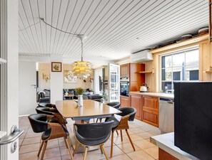 Dining - "Erna" - 400m from the sea by Interhome (Sæby)
