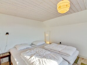 1 bedroom, Internet