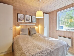 3 間睡房、上網