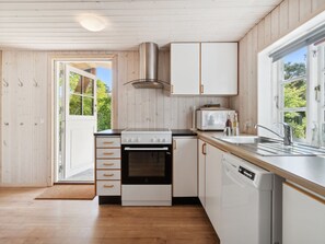 Køleskab, mikrobølgeovn, ovn, opvaskemaskine