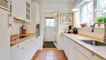 Køleskab, mikrobølgeovn, ovn, opvaskemaskine