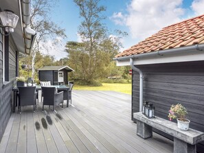Outdoor dining - "Mumme" - 100m from the sea by Interhome (Hals)