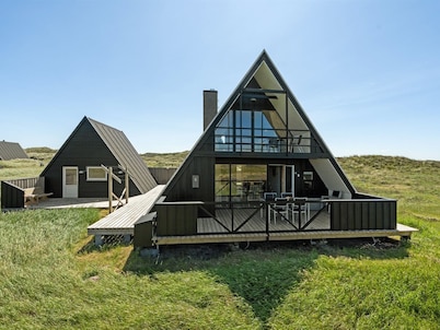 "Viona" - 350m from the sea by Interhome