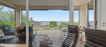 "Laila" - 50m from the sea by Interhome