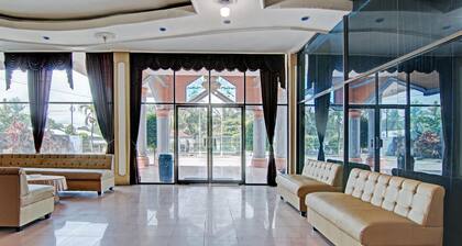 OYO 92551 Netra Hotel