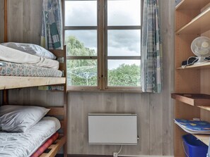 3 bedrooms, Internet