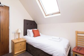 1 bedroom, desk, iron/ironing board, free WiFi