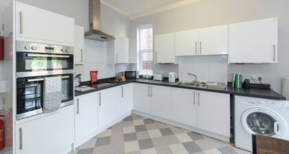 Linden Grove 2 - Fresh and Modern 2 Bed apartment