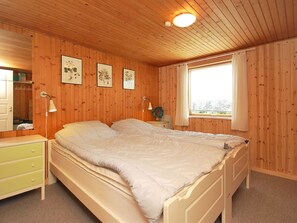3 bedrooms, Internet