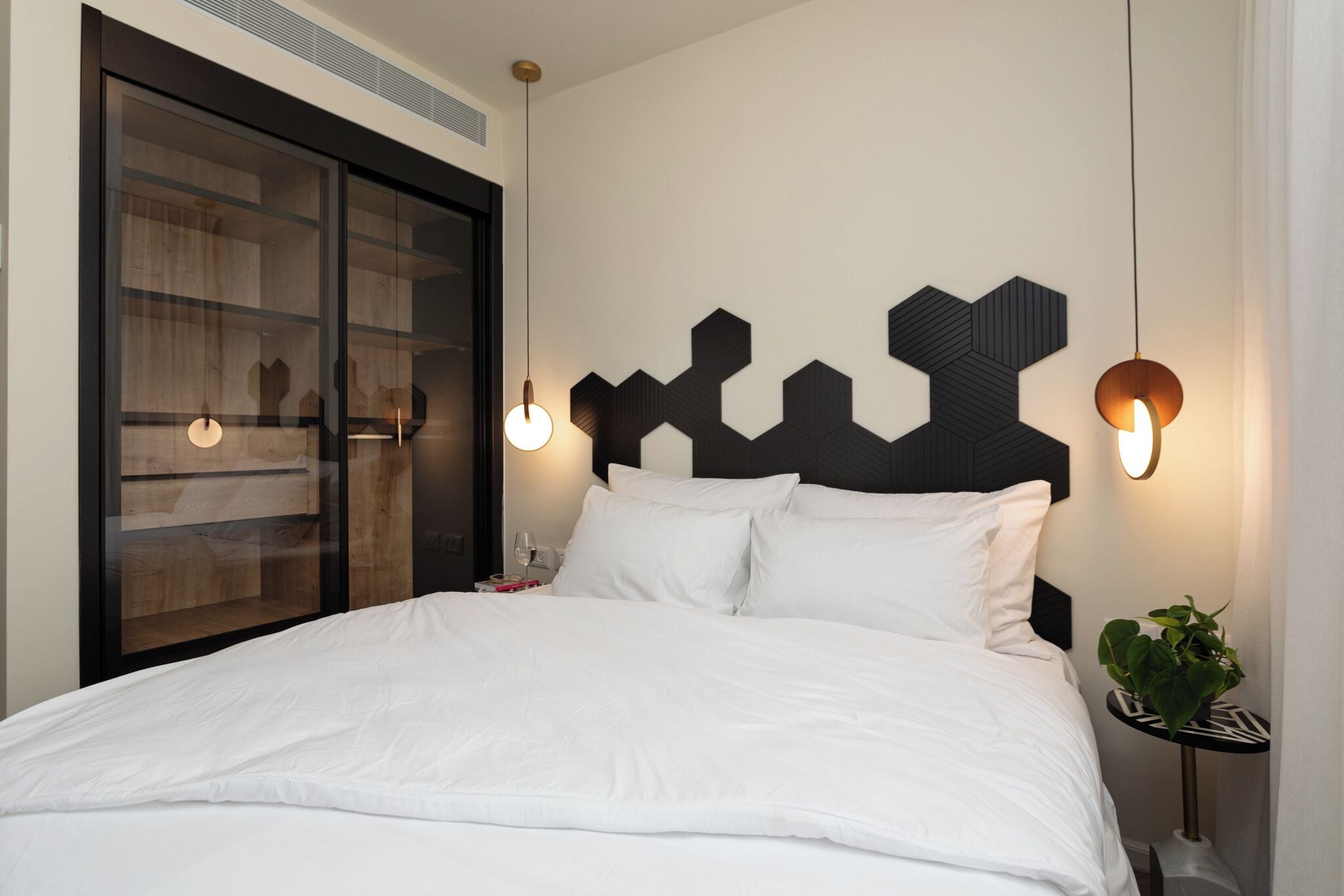 De Dream Suite | In-room safe, individually decorated, individually furnished, desk