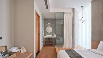 Deluxe Double Room | Free WiFi, bed sheets