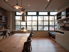 Microondas, horno, arrocera, molino de café