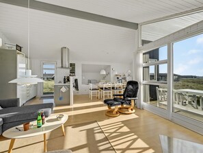 Tv och eldstad