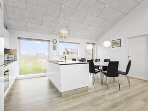 Køleskab, mikrobølgeovn, ovn, opvaskemaskine