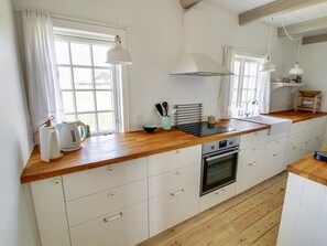 Fridge, oven, dishwasher, cookware/dishes/utensils - "Liselott" - 300m from the sea by Interhome (Fanø)