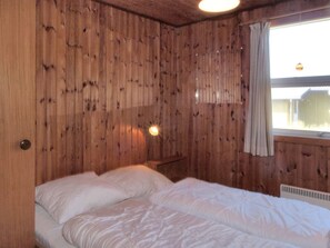 4 bedrooms