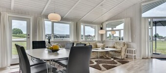 "Sisko" - 600m from the sea by Interhome