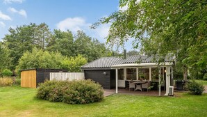 A house with a patio, a shed, and a garden. - "Gia" - 1.3km from the sea by Interhome (Hals)