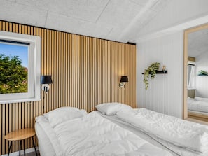 2 bedrooms