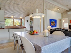 Dining - "Mourits" - 1.2km from the sea by Interhome (Sæby)