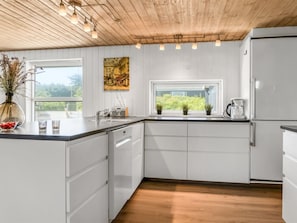 Fridge, microwave, dishwasher, cookware/dishes/utensils