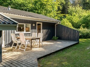 Outdoor dining - "Ninetta" - 650m from the sea by Interhome (Løkken)