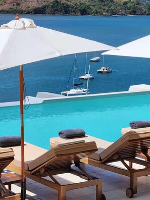 2 outdoor pools, open 8:00 AM to 6:00 PM, pool umbrellas, pool loungers - Andriana Resort & Spa (Nosy Be)