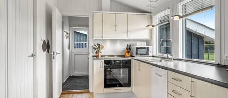 Réfrigérateur, micro-ondes, lave-vaisselle