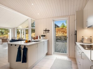 Fridge, oven, cookware/dishes/utensils - "Nanouk" - 500m from the sea by Interhome (Vejers Strand)