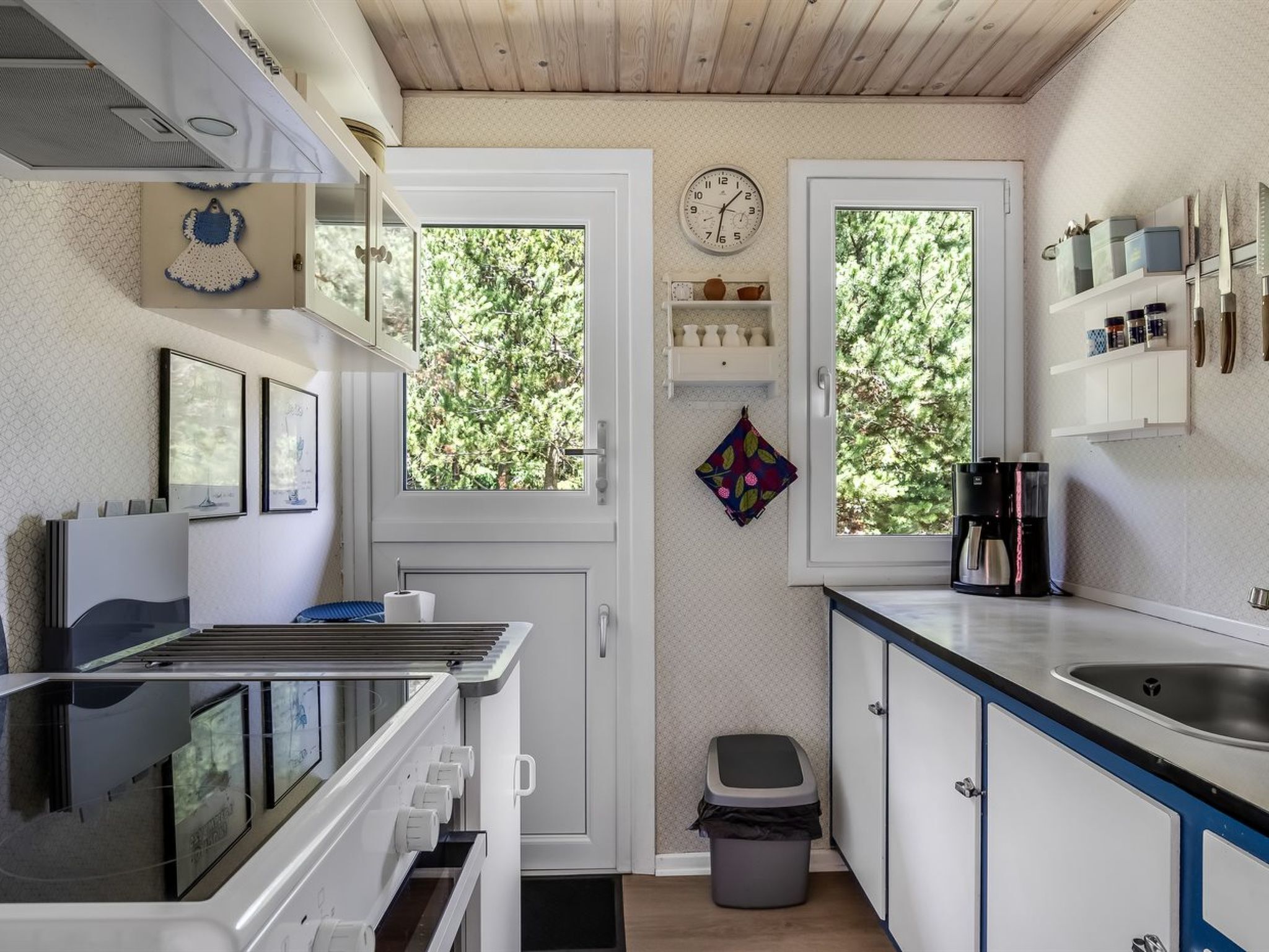 Fridge, microwave, cookware/dishes/utensils